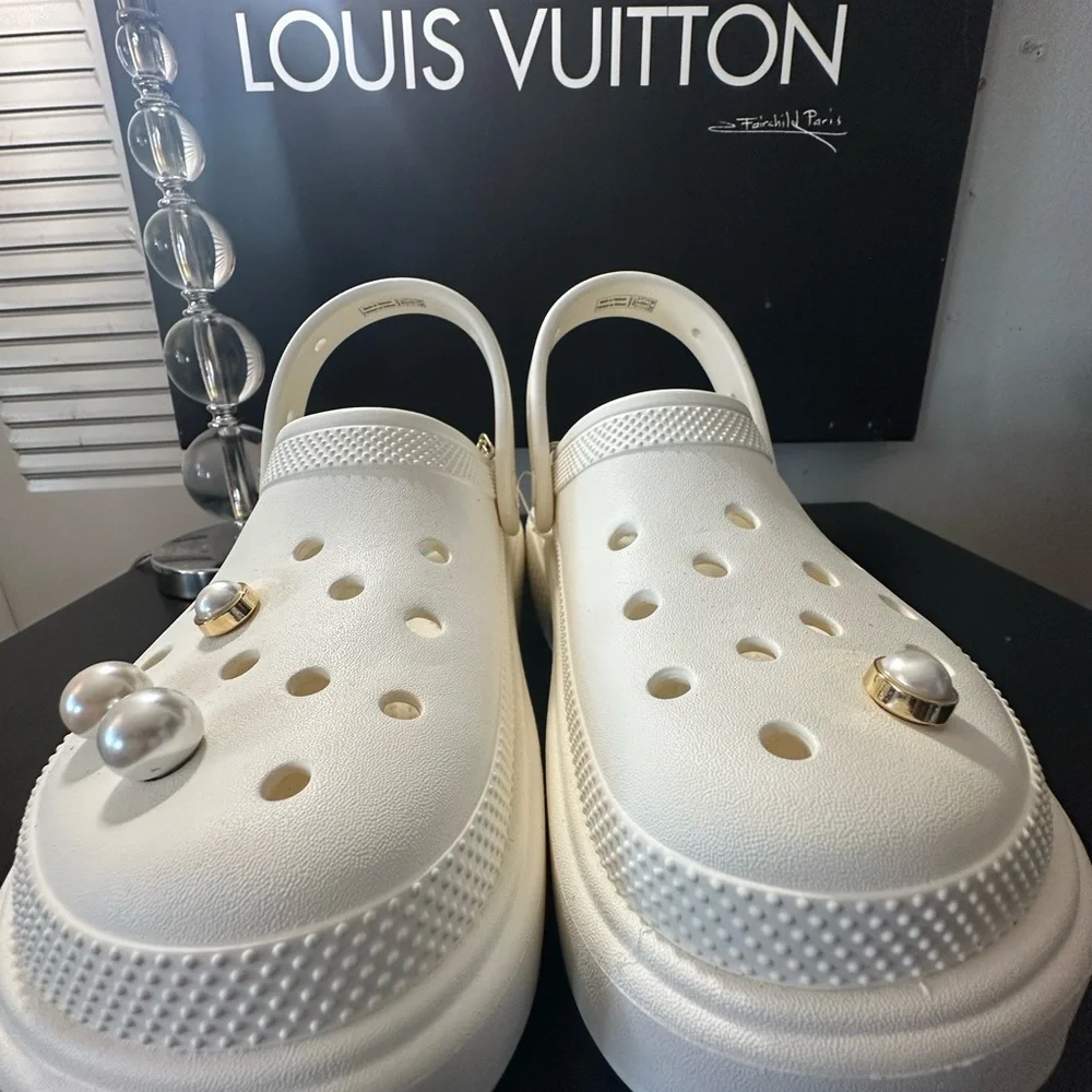 CROCS brand new